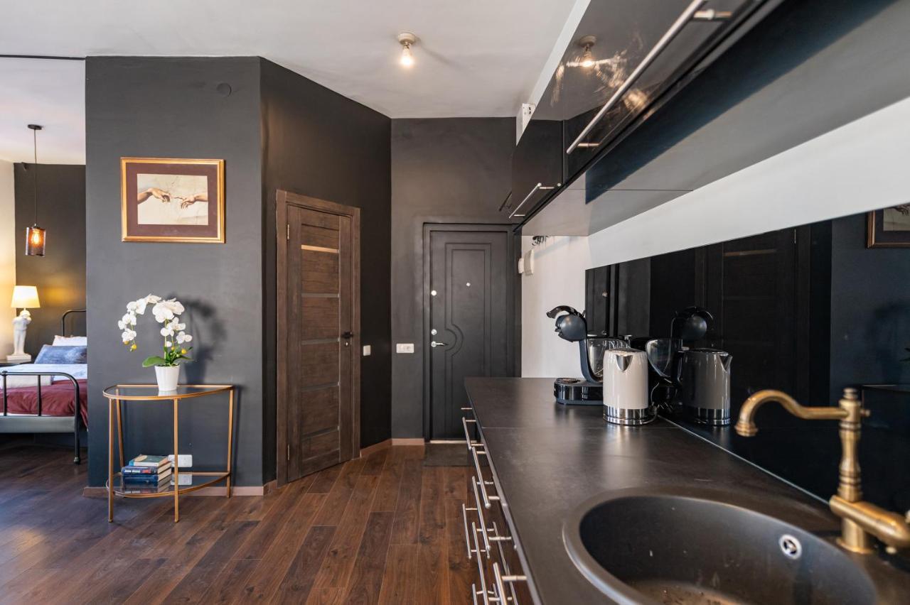 Retro Studio Old Town Apartment By Hostlovers Kaunas Eksteriør billede