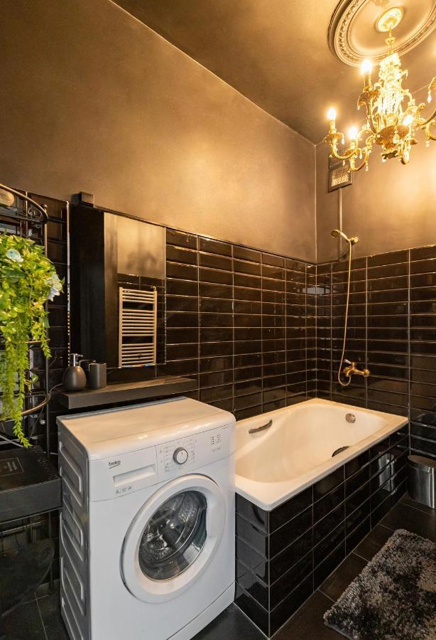Retro Studio Old Town Apartment By Hostlovers Kaunas Eksteriør billede